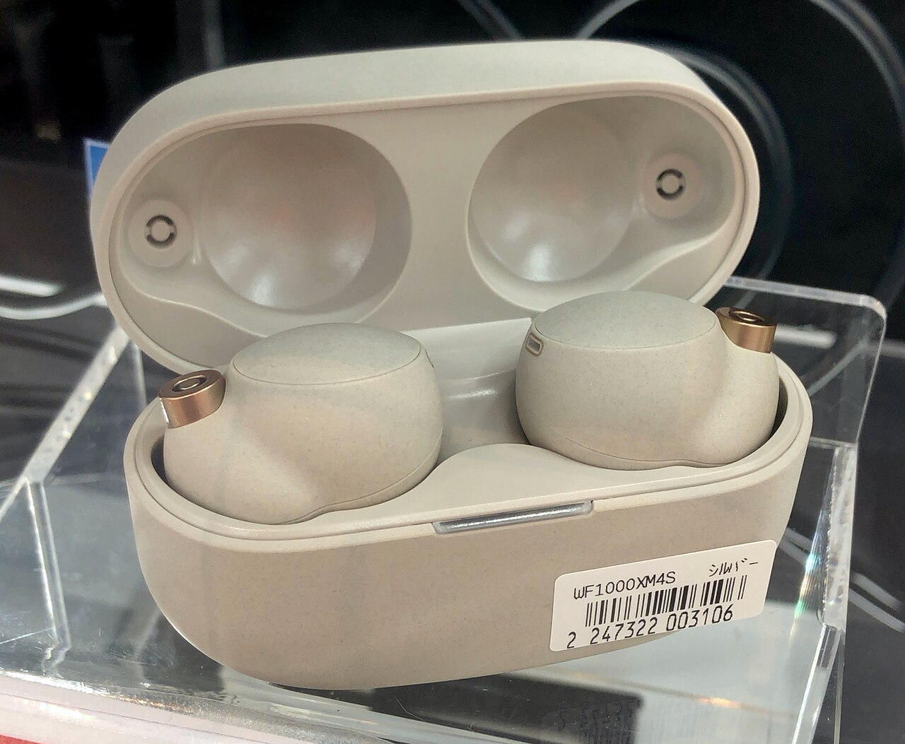 Sony WF-1000XM no estojo