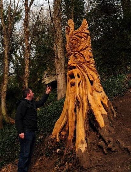 Escultura em árvore