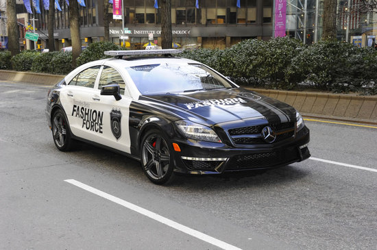 Mercedes Benz na policia de NY