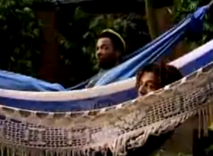 Pega uma cerveja para mim?